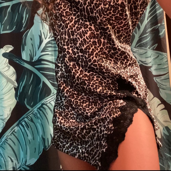 Cheetah print slip dress - Picture 3 of 4